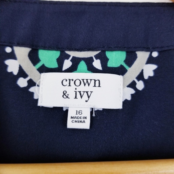 Crown & Ivy Navy Blue Shift Blouse - Picture 3 of 4